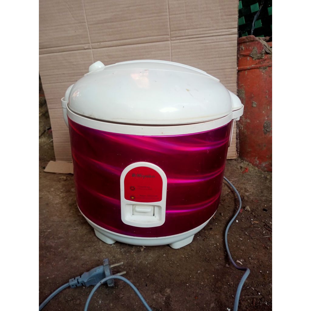 Majikom Rice Cooker Miyako 1,8 Liter Second