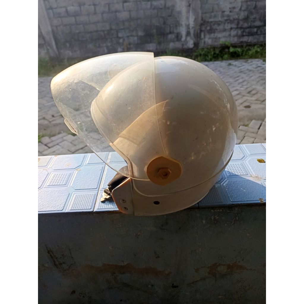 Helm TRX jadul
