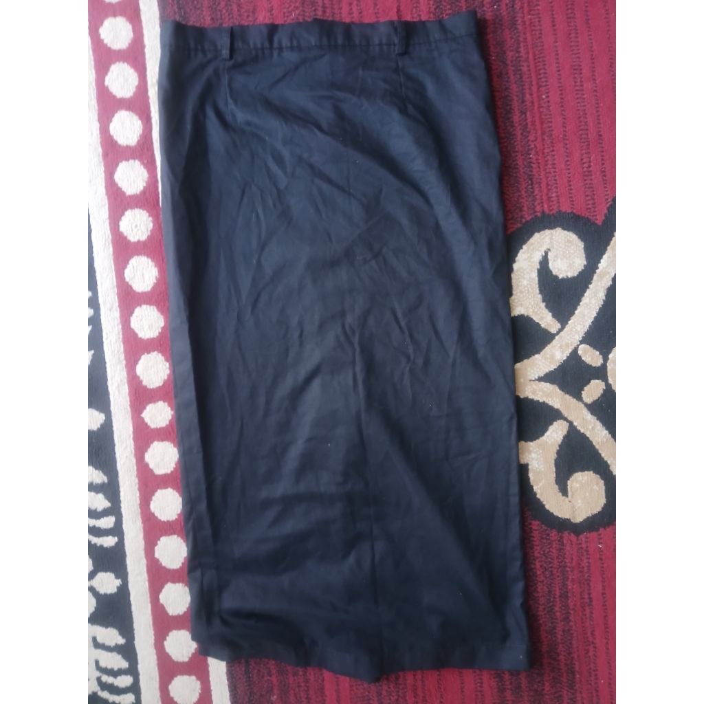 Preloved rok span hitam