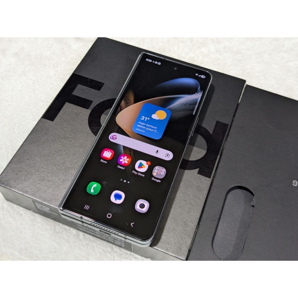 samsung Z fold 4 12/512gb