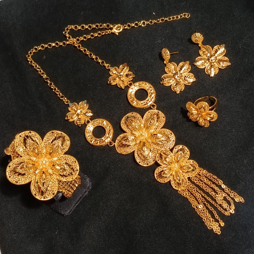 set perhiasan Dubay mewah gold