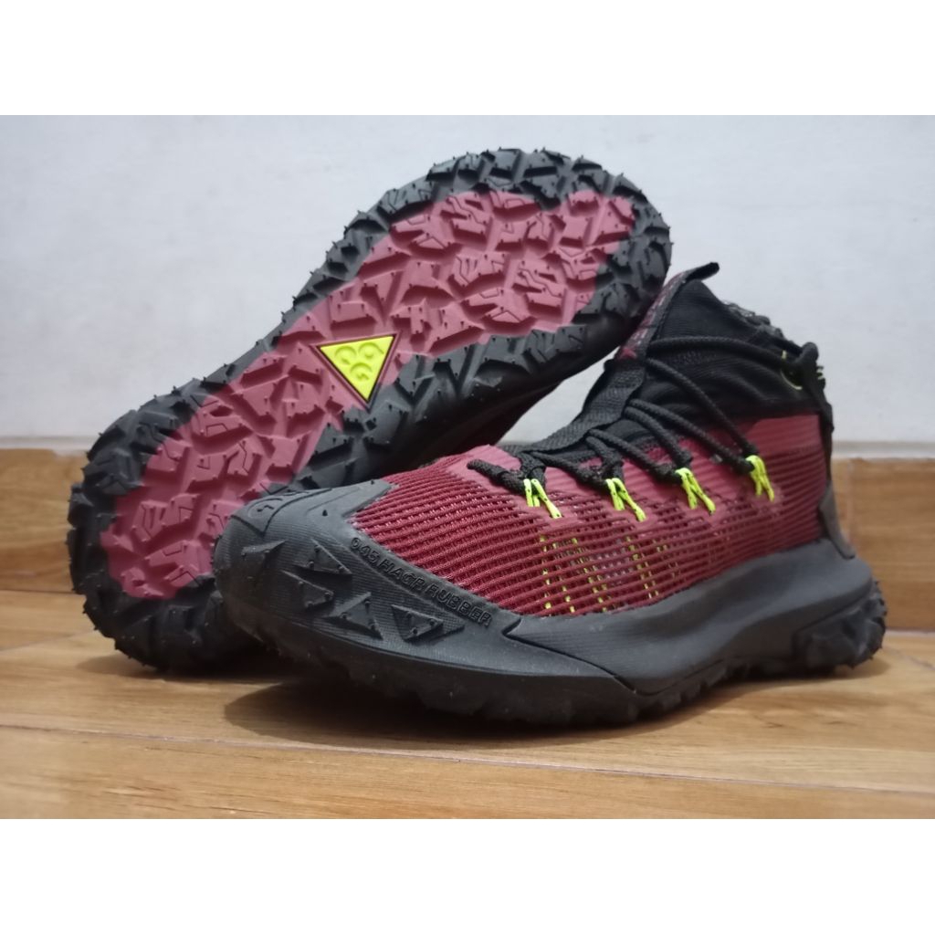 sepatu outdoor/hiking Nike ACG mountain fly