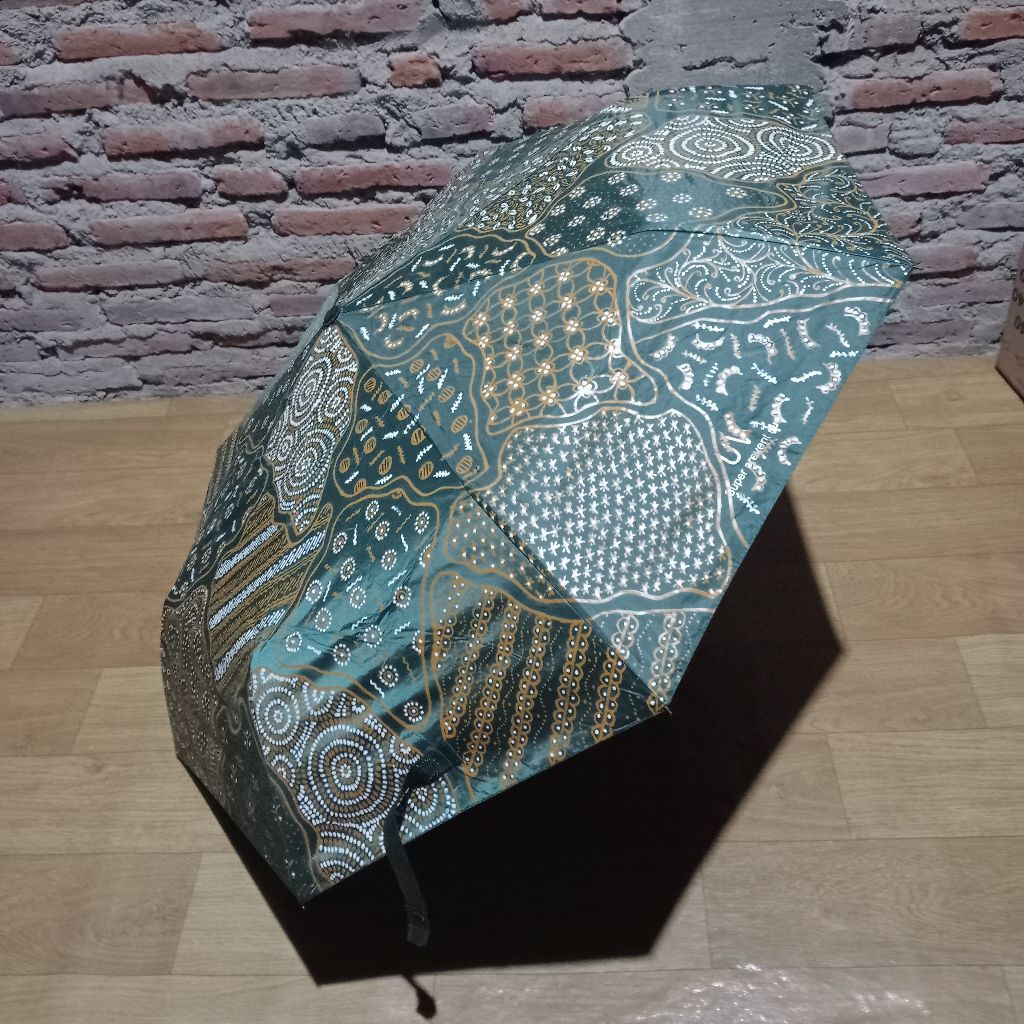 payung lipat batik tulis klasik tiga negara