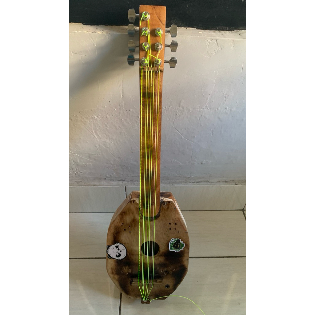 gambus sasak ( gitar penting)