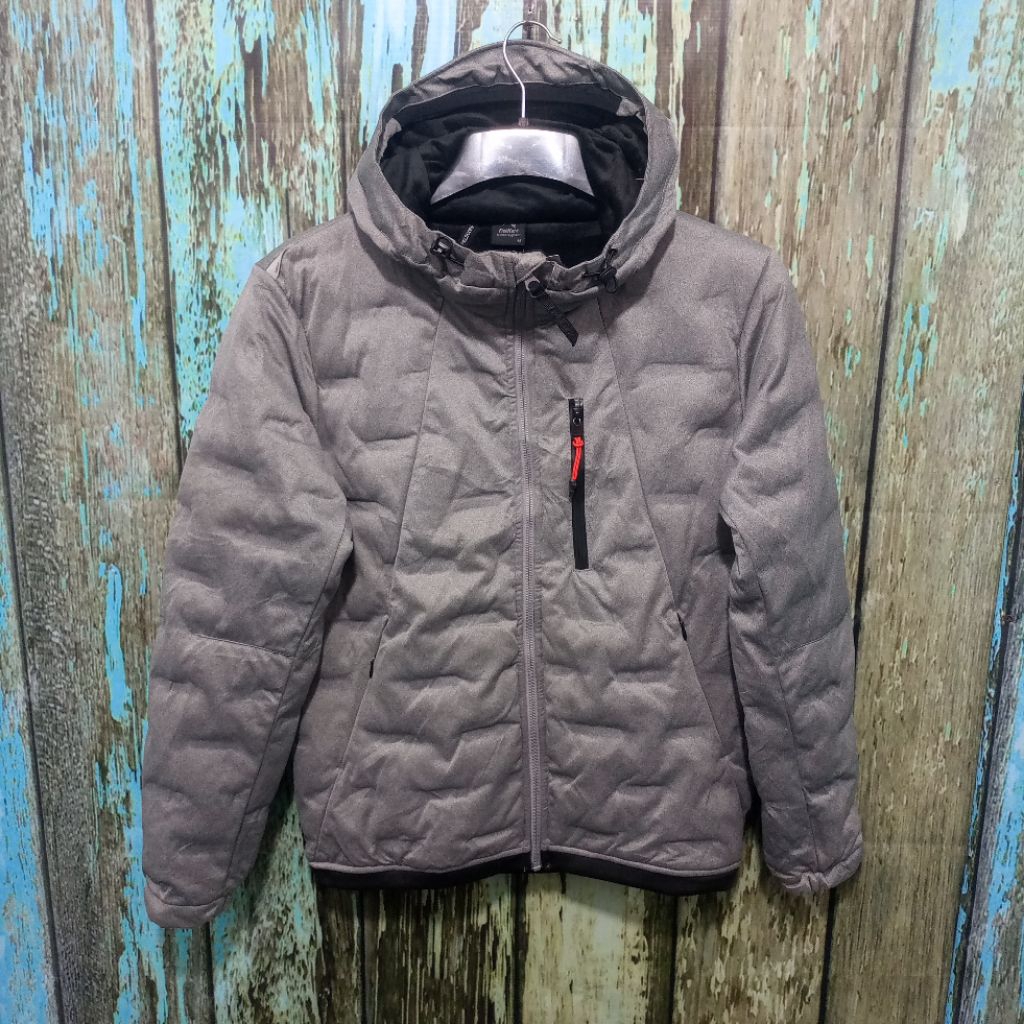 Jacket outdoor / puffer FIELDCORE bagus size M fit L (Panjang 67cm Lebar 56cm)