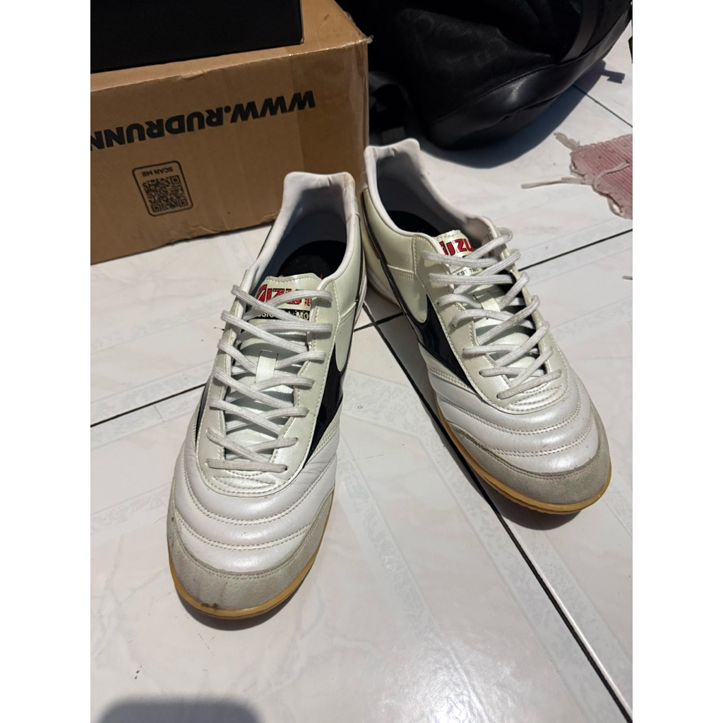 mizuno morelia in