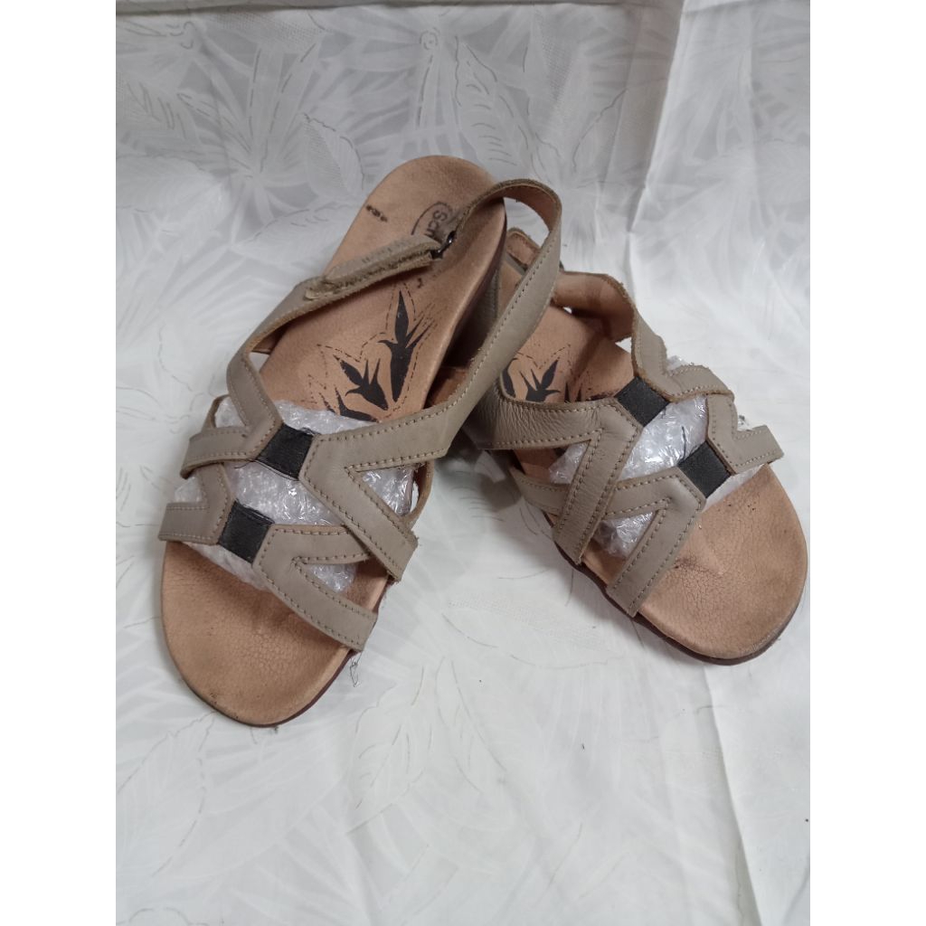 sepatu sendal scholl wanita preloved