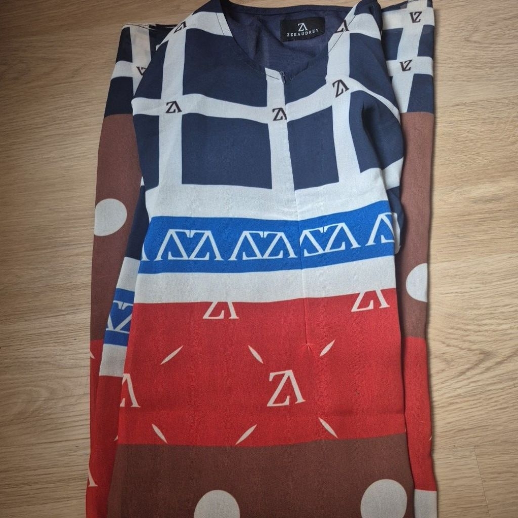 Preloved Dress By Zeeaudrey