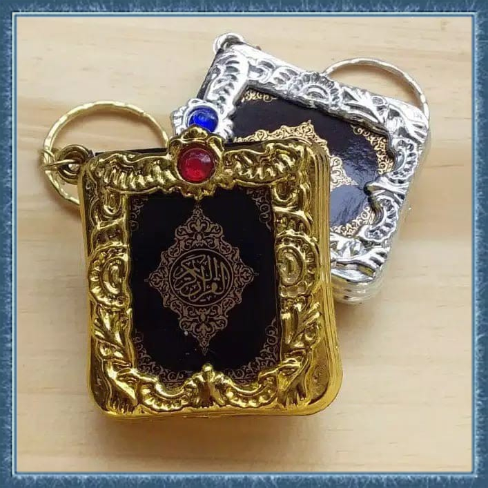 Gantungan kunci alquran mini / ALQURAN MINI SOUVENIR / Souvenir Gantungan Kunci Al Quran Miniatur