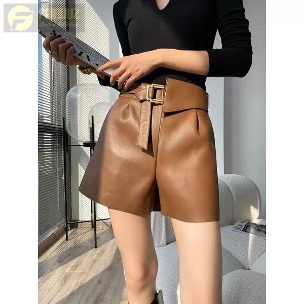 Celana Pendek Kulit Asli Wanita Fashion Tinggi Sangat Indah dengan Sabuk Gesper Persegi Asimetri Wan