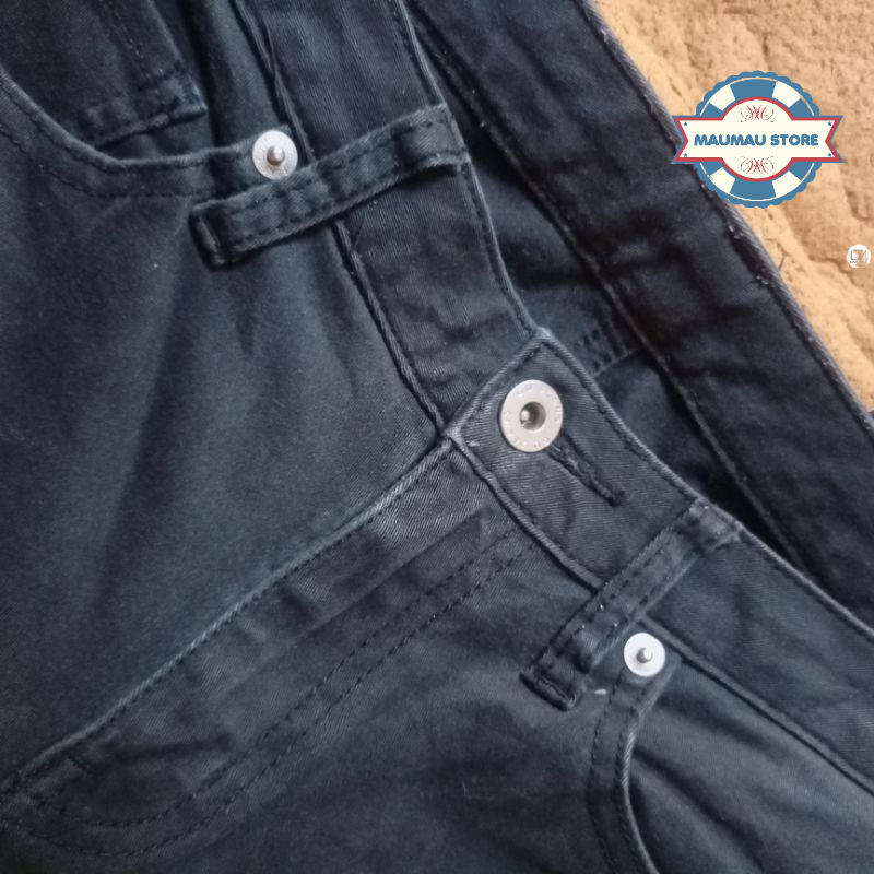 PL Black Jeans Uniqlo Istimewa