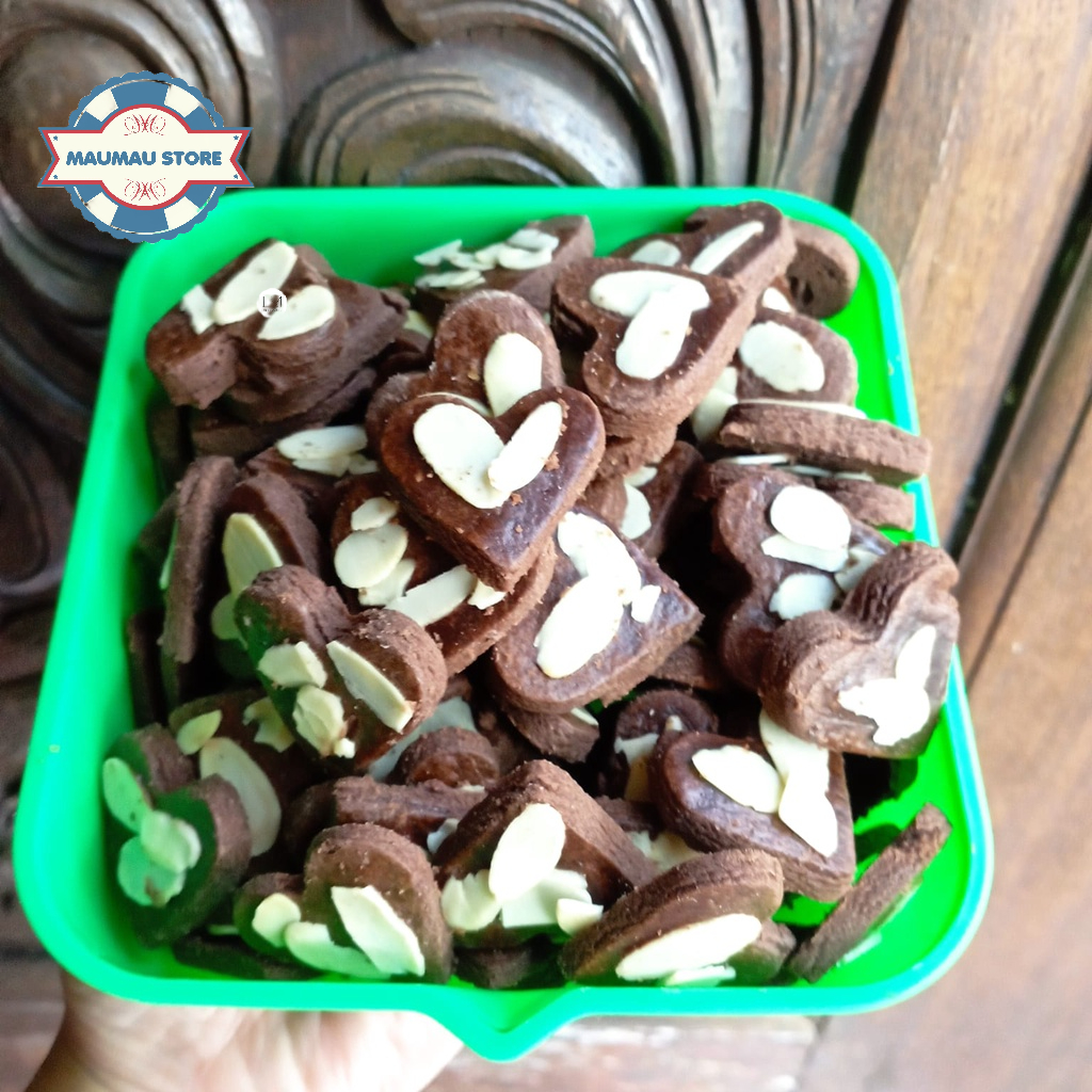 

Kue Kering Chocho Almond isi 500 gr Istimewa