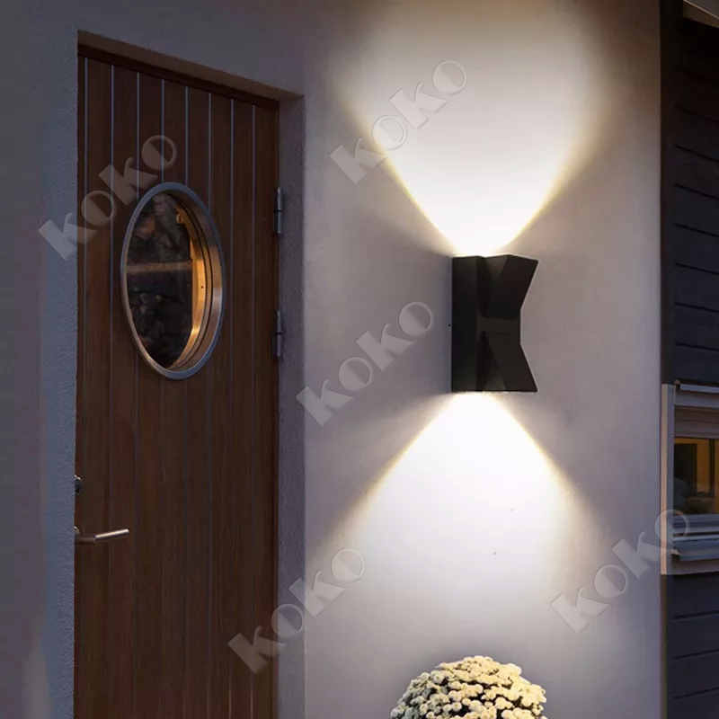 Lampu Dinding Modern Minimalis Lampu Pagar Lampu Teras Lampu Taman 220V Anti Air Warm White Lampu LED carport teras anti air minimalis garasi Dekorasi Rumah Waterproof Warm White LED outdoor waterproof wall lamp Garden Porch Light Lighting Aluminum