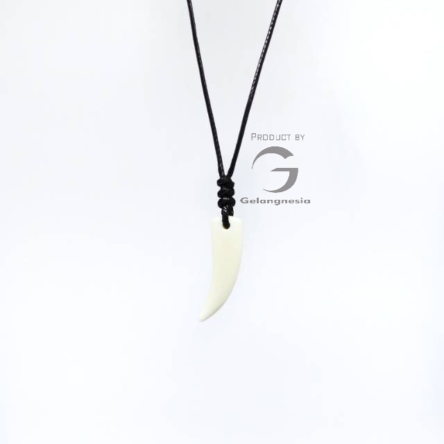 Kalung Tali Pria Wanita Bandul Taring Gading Putih Hitam