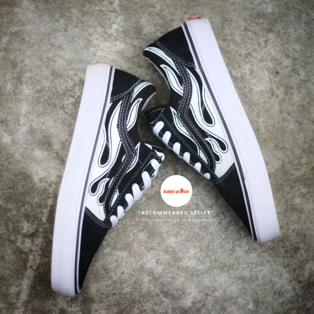 PROMO Sepatu Vans Oldskool Flame White (Api Putih), Upper Kanvas, Kulit Suede, Sol Waffle DT Anti Slip, Premium Import Quality Tag Made in China, Harga Termurah