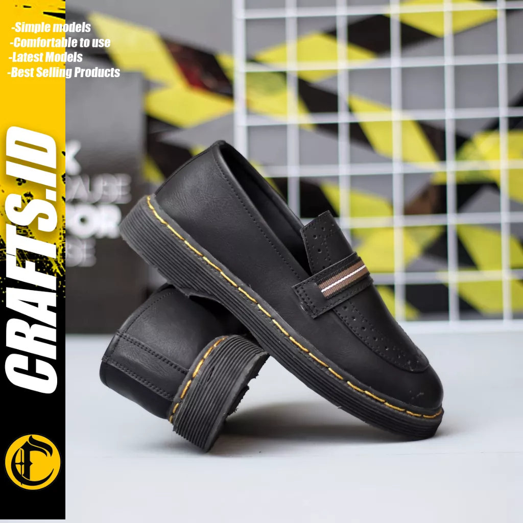 CRAFTS - Sepatu Formal Loafers Hitam Docmart Pria