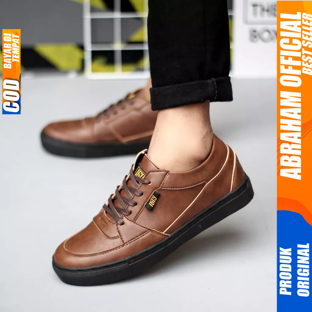 Sepatu Casual Sneakers Hitam Kulit Pu Formal Pria