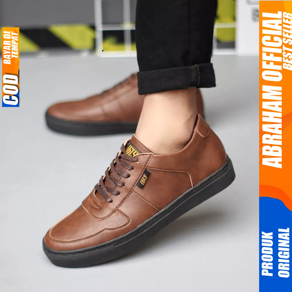 Sepatu Casual Sneakers Hitam Formal Kerja Pria