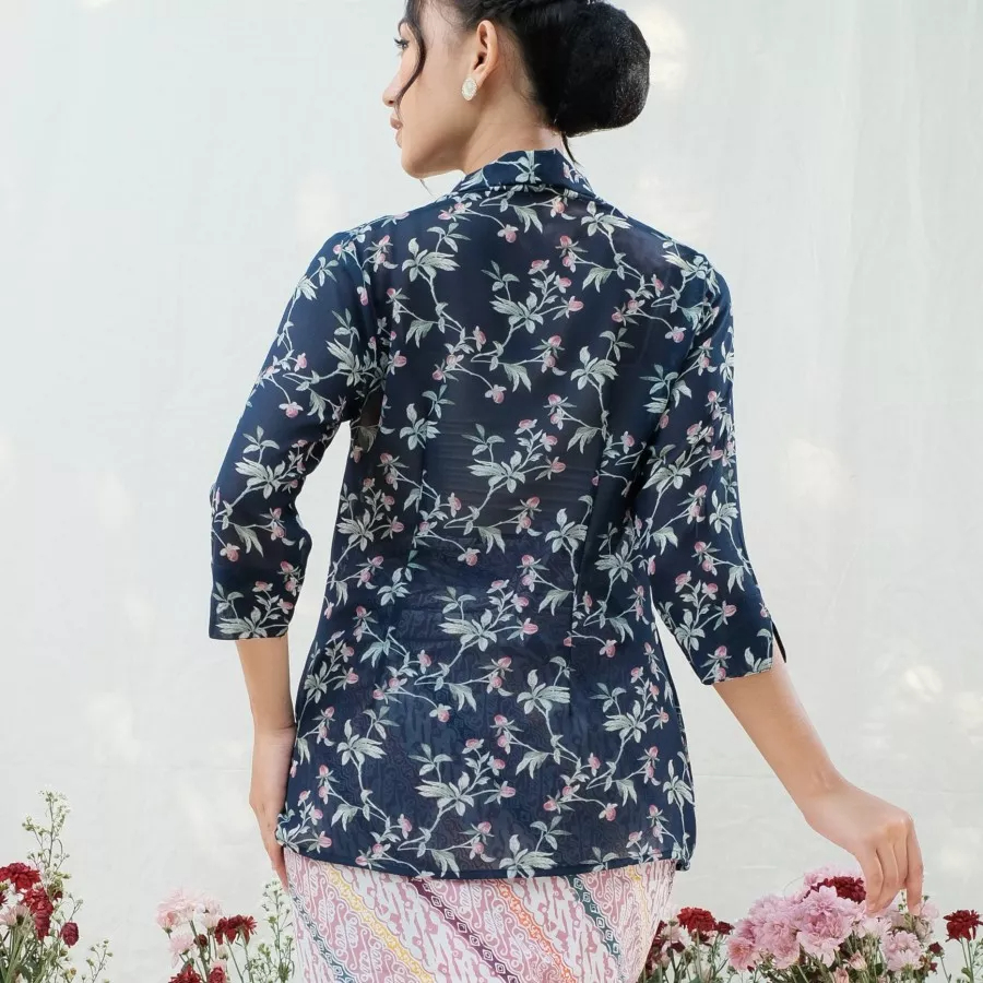 Kebaya Kutubaru Adelia Lengan 7/8 Meradelima Sifon Biru Navy