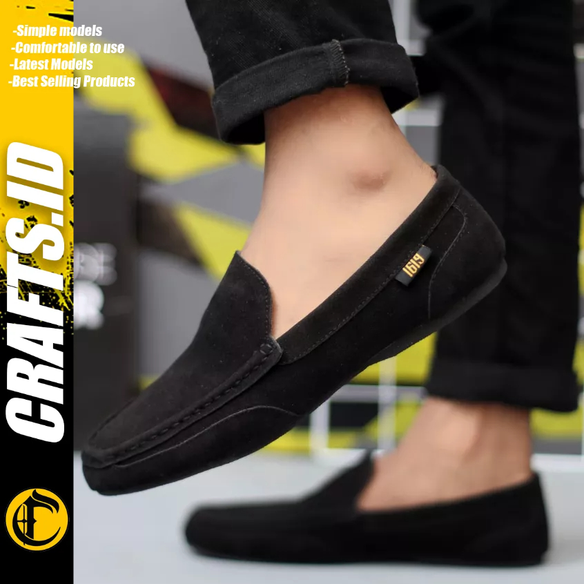 CRAFTS X MOODMAX Sepatu Slip On Pria Sepatu Casual Pria Slip Slop Kulit Suede AntiSlip Cowok/Cowo Original Sepatu Kasual Kerja Kantor Kondangan Gaya Santai Keren Kekinian Murah Terlaris