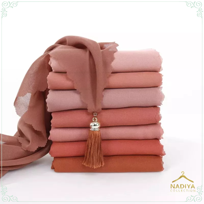 Wearing Prive - Prive Scarf Renka Voile Square by Nadiya