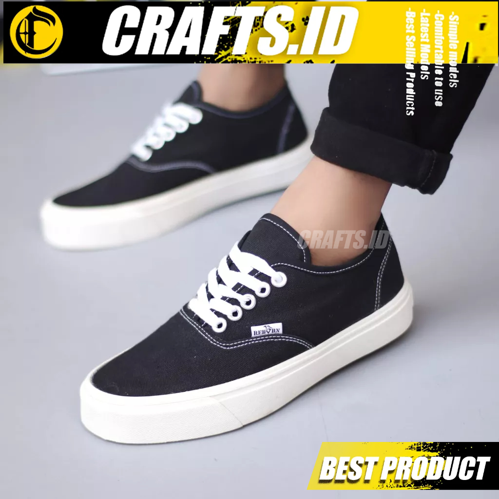 Sepatu Sneakers Kasual Pria Hitam Sekolah