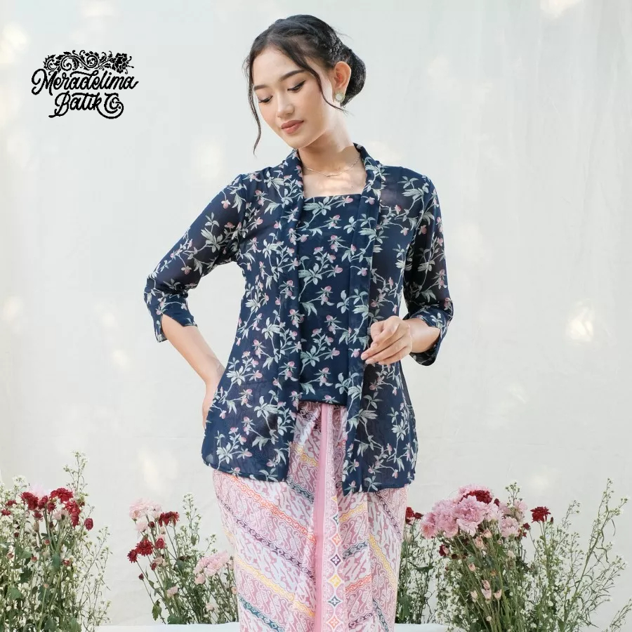 Kebaya Kutubaru Adelia Lengan 7/8 Meradelima Sifon Biru Navy