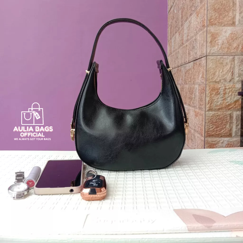 ALINSKA SHOULDERBAG