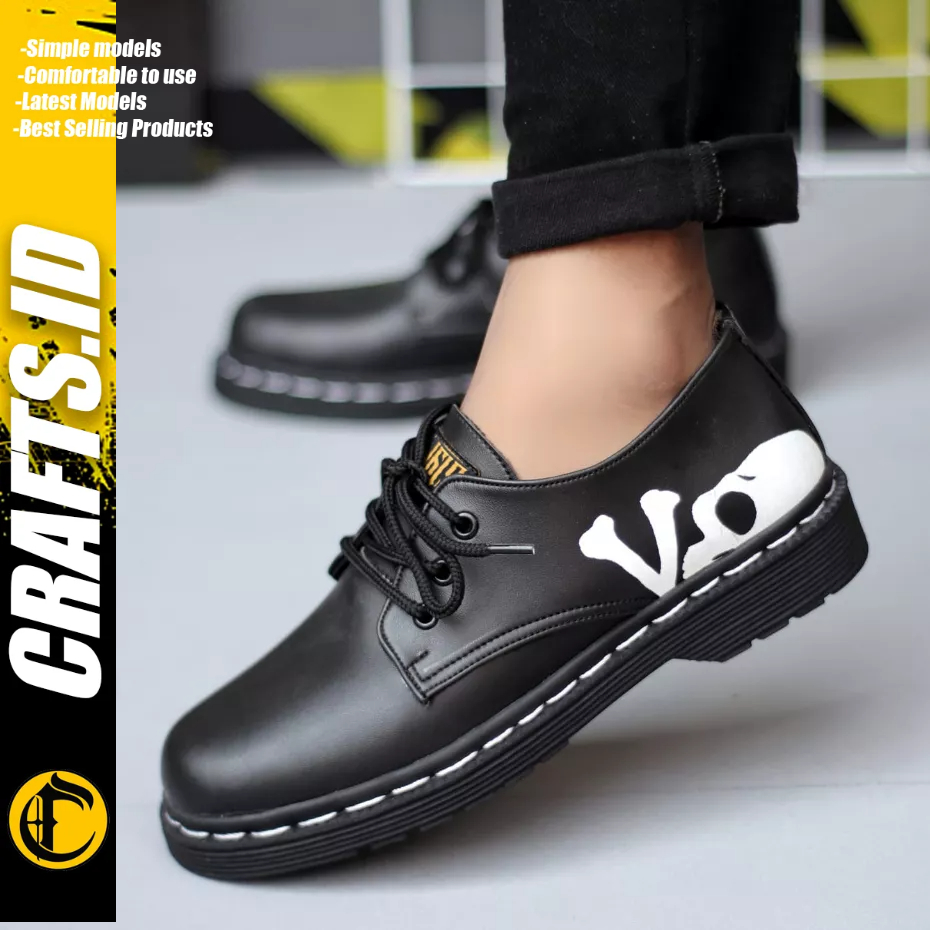 Crafts Smile - Sepatu Formal Docmart Low Boots Motif Smile Hitam Pria