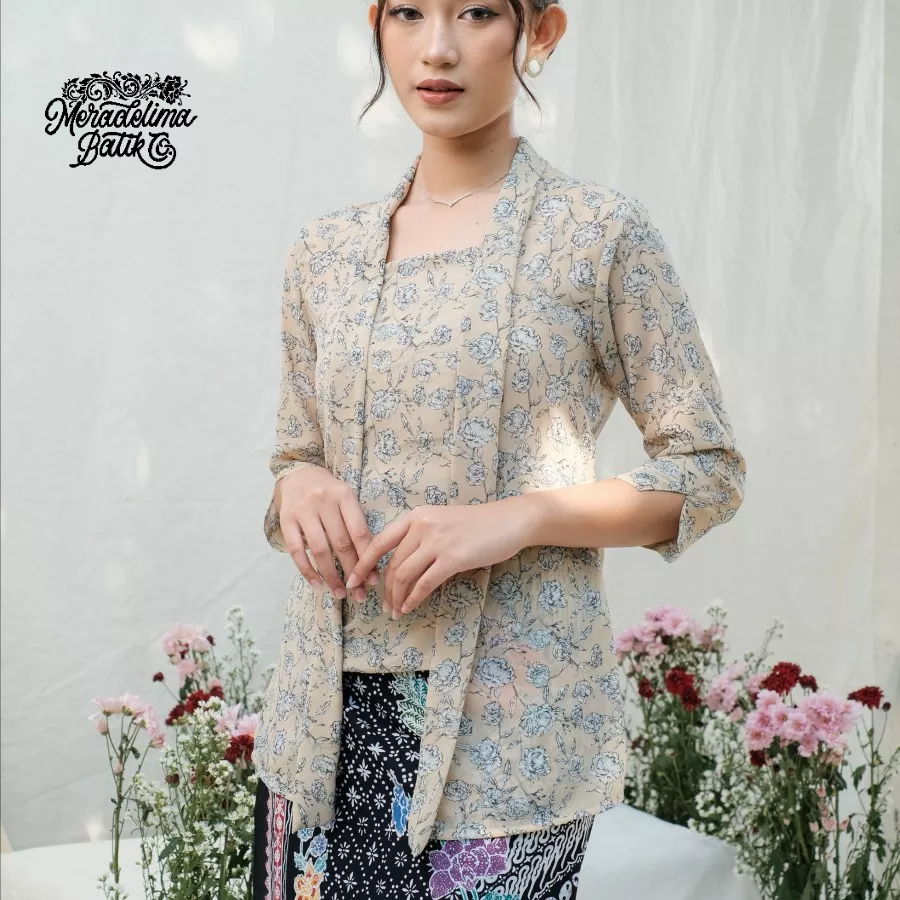 Kebaya Kutubaru Adelia Lengan 7/8 Meradelima Sifon Cream