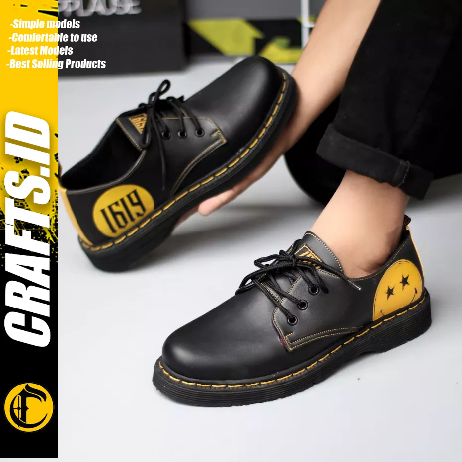 CRAFTS - Sepatu Pantofel Formal Docmart Low Boots Hitam Kerja Pria