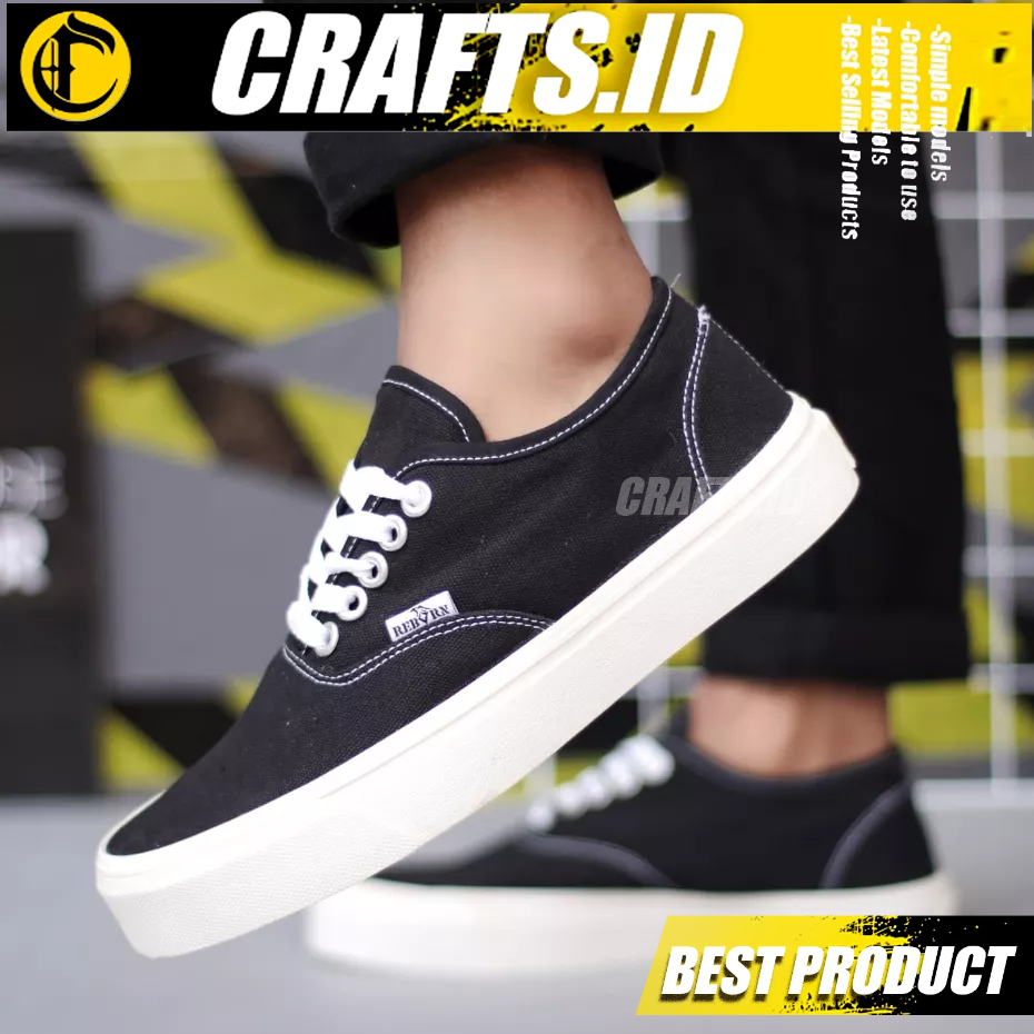 Sepatu Sneakers Kasual Pria Hitam Sekolah