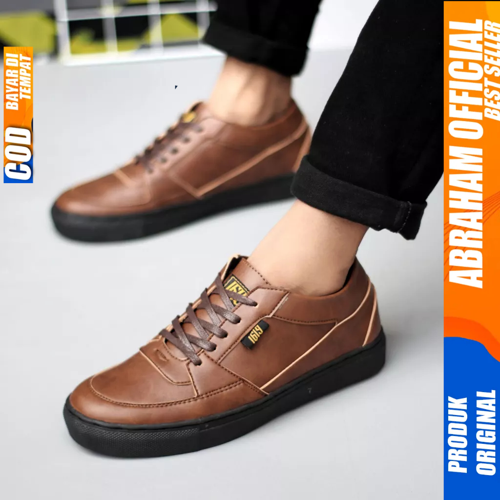 Sepatu Casual Sneakers Hitam Kulit Pu Formal Pria