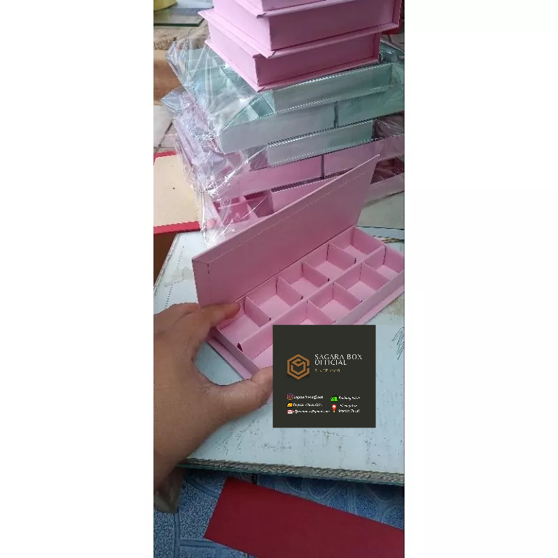 

new kotak hard cover sekat 8 uk. standart - kotak hard cover unik