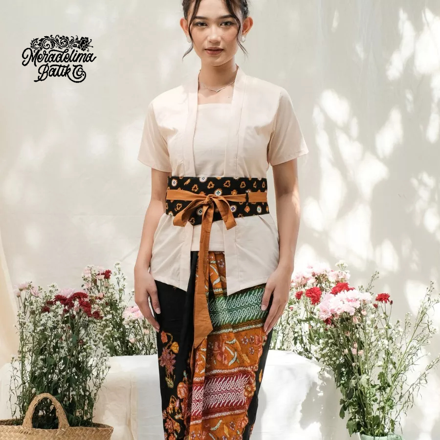 Kebaya Kutubaru 2 in 1 Lengan Pendek Meradelima Katun Jepang Cream