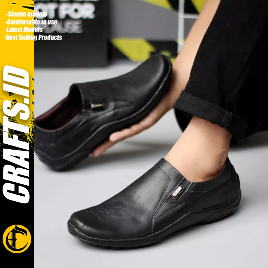 CRAFTS - Sepatu Formal Casual Pantofel Hitam Kulit Pria