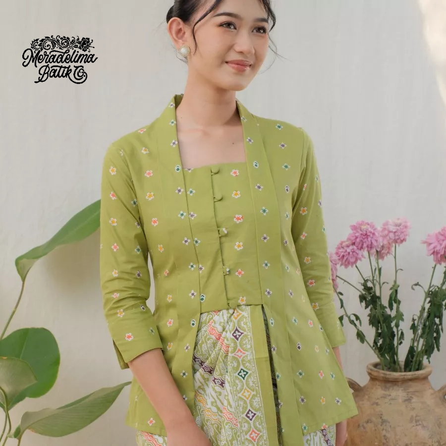 Kebaya Kutubaru Etnik Jasmine Lengan 7/8 Meradelima Katun Hijau