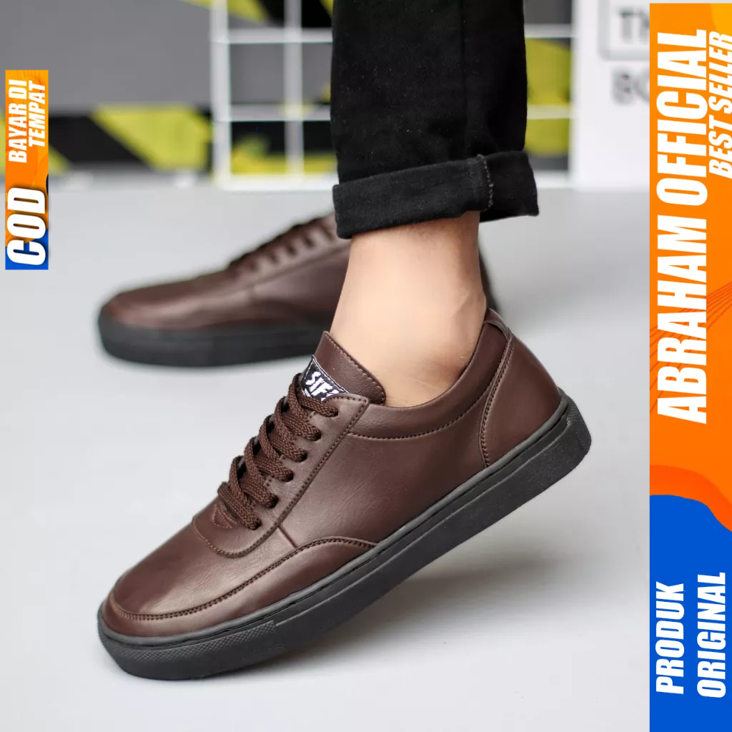 Sepatu Casual Sneakers Hitam Formal Pria