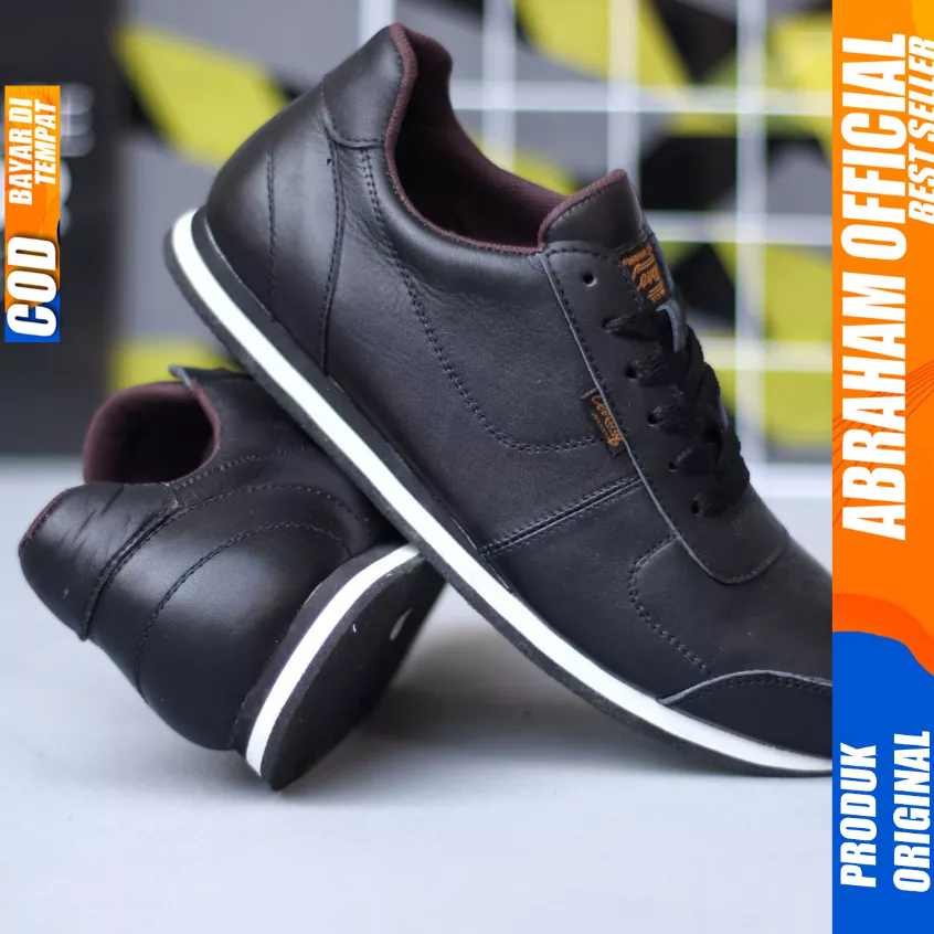 Sepatu Casual Sneakers Kulit Asli Hitam Pria