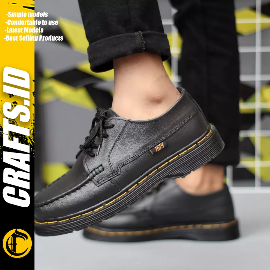 CRAFTS - Sepatu Formal Pantofel  Docmart Low Boots Hitam Kulit Asli Pria