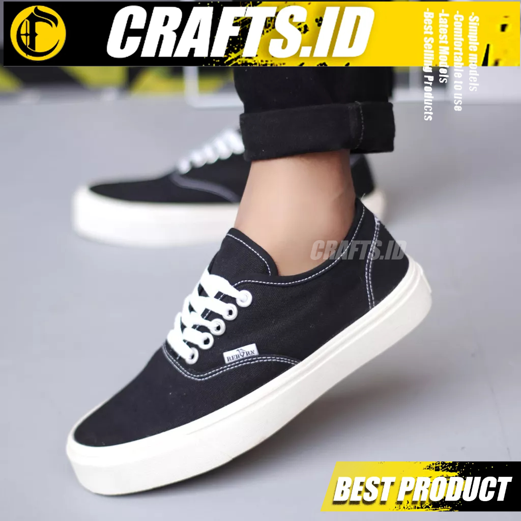 Sepatu Sneakers Kasual Pria Hitam Sekolah