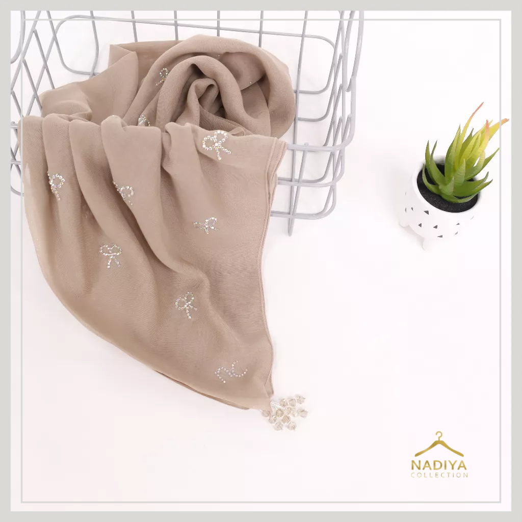 Scarf Sandra Dewi - Renka Daily Scarf Paris Japan Crystal Premium by Nadiya