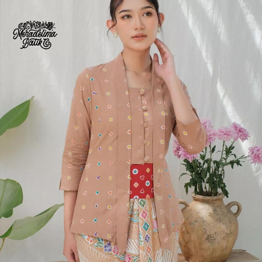 Kebaya Kutubaru Etnik Jasmine Lengan 7/8 Meradelima Katun Cokelat