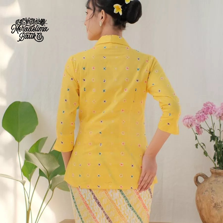 Kebaya Kutubaru Etnik Jasmine Lengan 7/8 Meradelima Katun Kuning