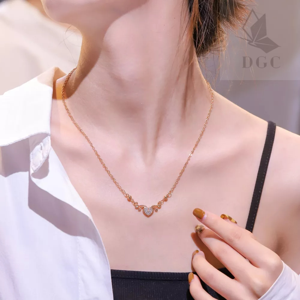 D.G.C✨Kalung Titanium Wanita Anti Karat Fashion Korean Style Kalung Emas Muda Liontin Anti Luntur Aksesoris Hijab Perhiasan Kalung Dewasa Murah D002