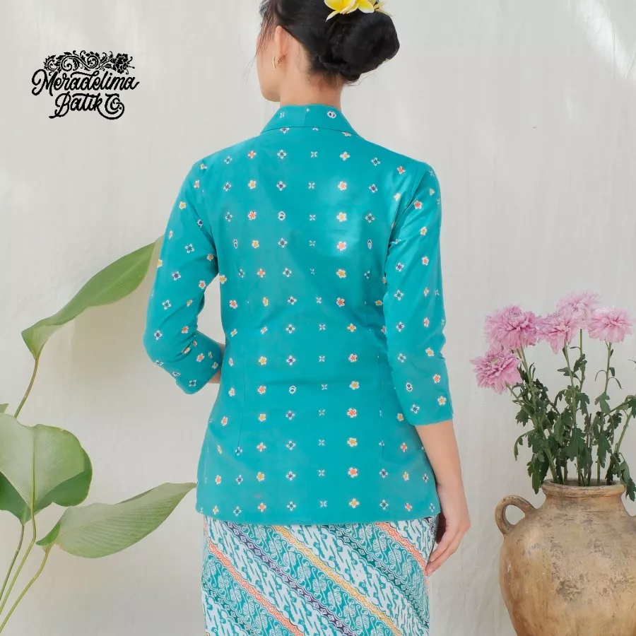 Kebaya Kutubaru Etnik Jasmine Lengan 7/8 Meradelima Katun Tosca