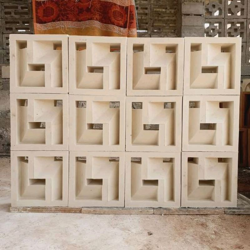 Roster minimalis/roster beton/loster beton motif robot/gratis ongkir/cod/ventilasi udara