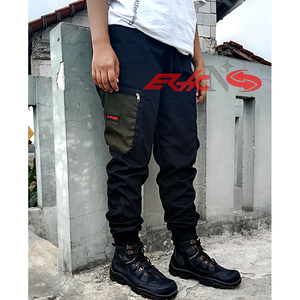Celana pajang pria jogger kantong zipper pinggang karet