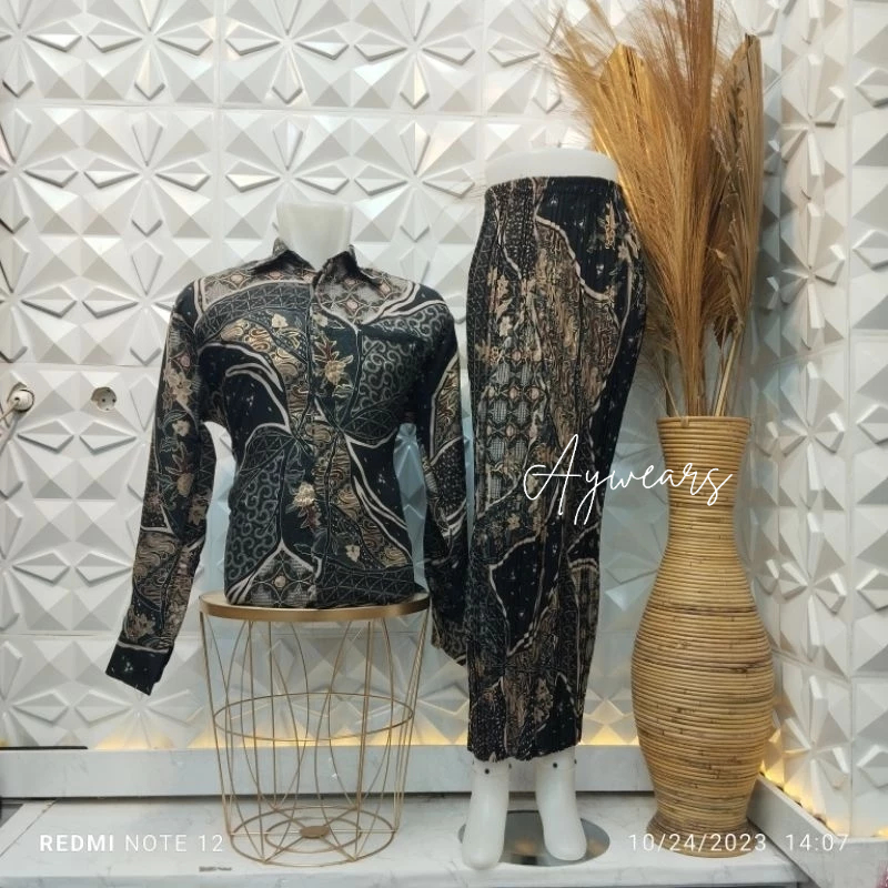 Set couple / Set Kemeja Batik Couple/ Kemeja batik AS MOCA / Batik seragaman /Kemeja batik Panjang D