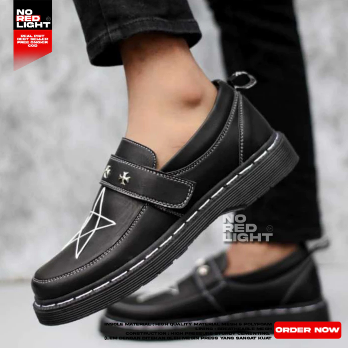 Sepatu Loafers Bintang Docmart Pria